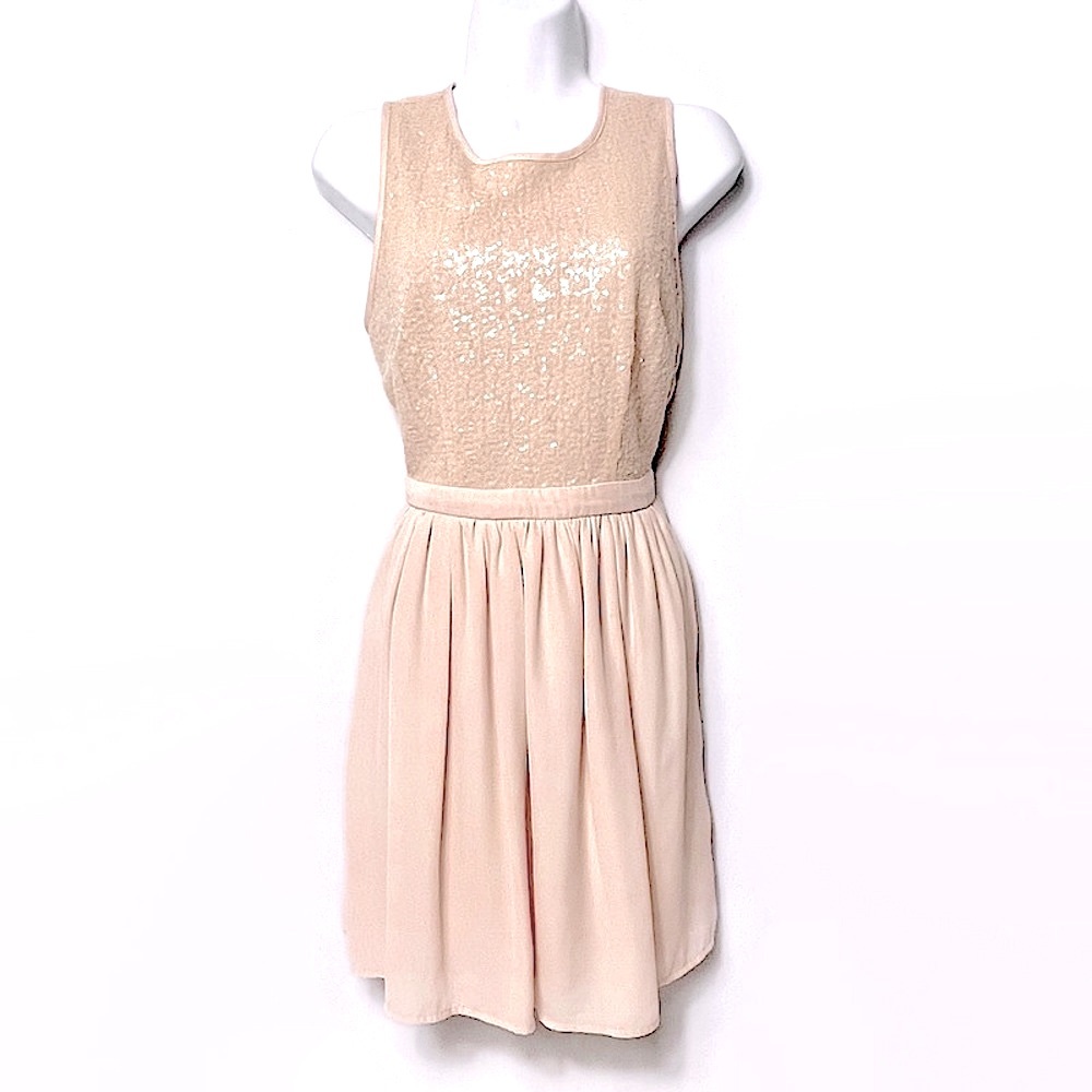 5/$10 | Forever 21 | Pink Girlhoodcore  Sequinned Mini Dress | Size Small